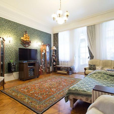 Apartment In The Center Of Harkiv Exterior foto