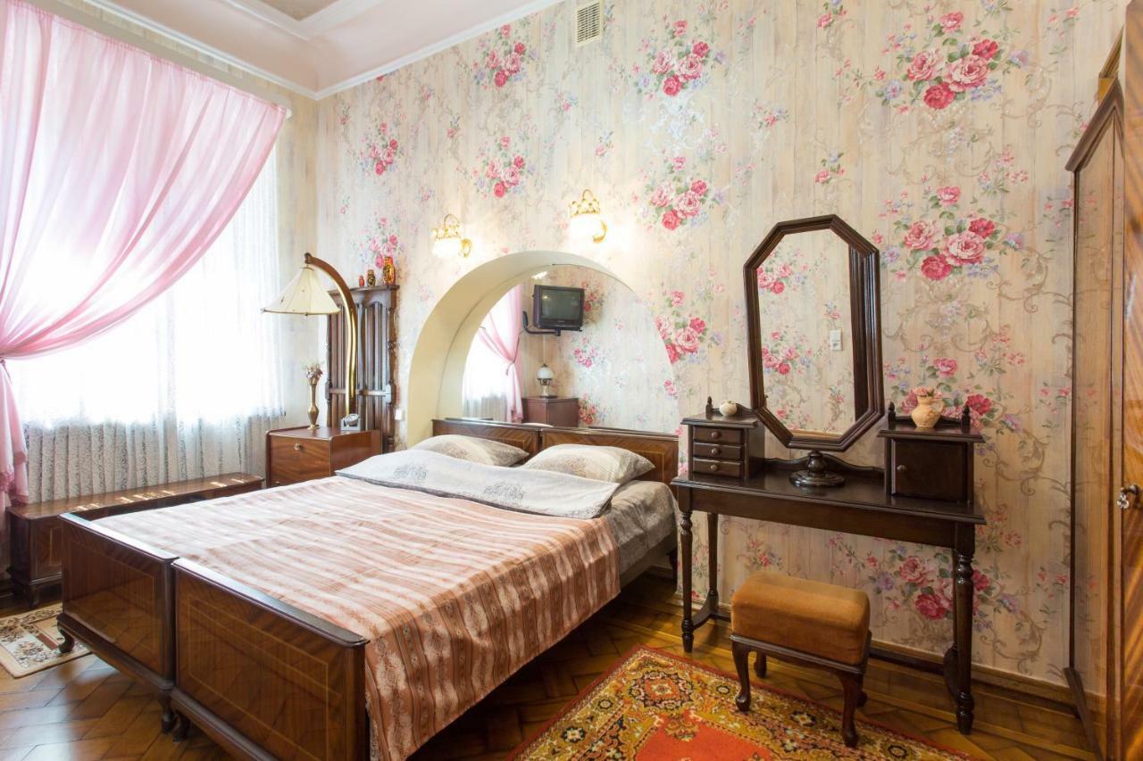 Apartment In The Center Of Harkiv Exterior foto
